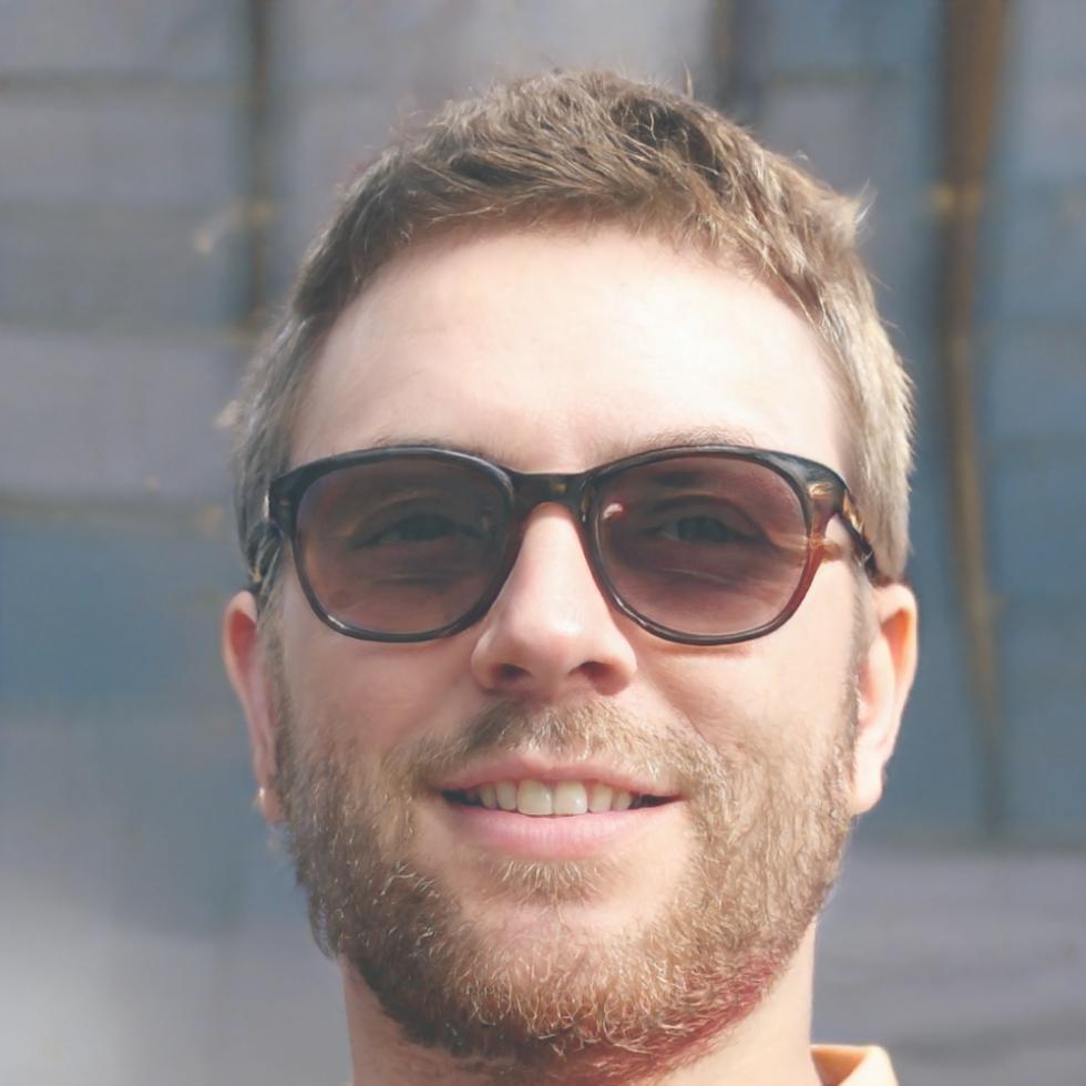 Portrait de Maxime Dubois, expert en négociation budgétaire